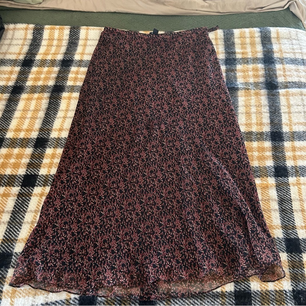 Floral Midi skirt